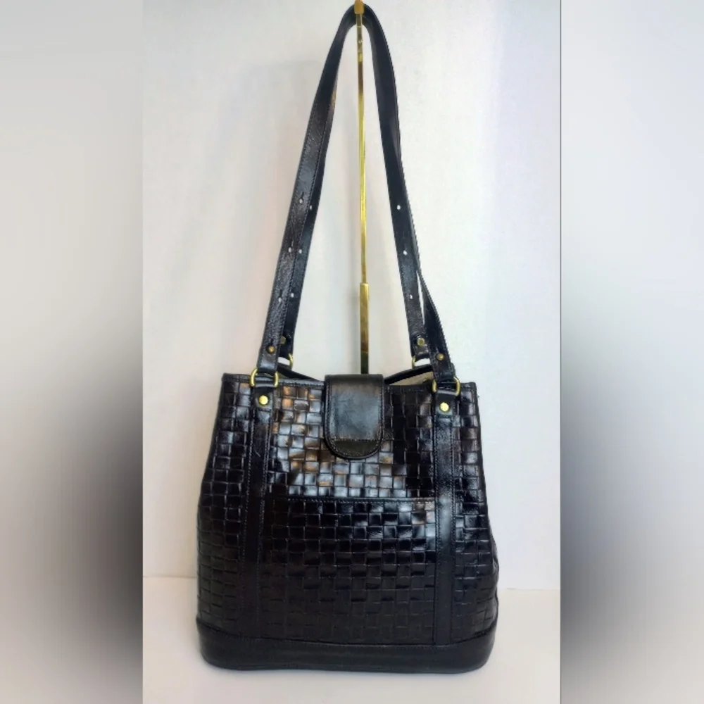 Black Woven Leather Shoulder Bag - Picture 2 of 13